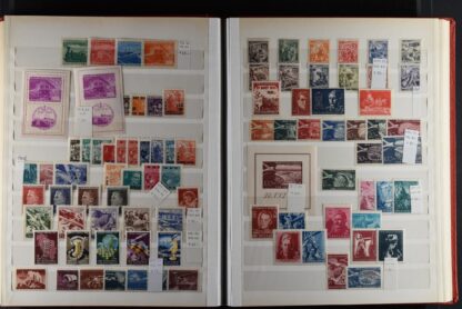 YUGOSLAVIA, FINE COLLECTION 1918-69 UNUSED WITH MANY BETTER IN  STOCK BOOK, MOSTLY NEVER HINGED <i>JUGOSLAWIEN, feine Sammlung 1918–1969 ungebraucht in Steckbuch, mit vielen besseren Ausgaben, meist postfrisch.</i> - Image 12