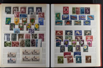 YUGOSLAVIA, FINE COLLECTION 1918-69 UNUSED WITH MANY BETTER IN  STOCK BOOK, MOSTLY NEVER HINGED <i>JUGOSLAWIEN, feine Sammlung 1918–1969 ungebraucht in Steckbuch, mit vielen besseren Ausgaben, meist postfrisch.</i> - Image 10