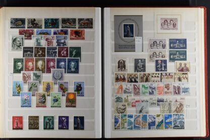 YUGOSLAVIA, FINE COLLECTION 1918-69 UNUSED WITH MANY BETTER IN  STOCK BOOK, MOSTLY NEVER HINGED <i>JUGOSLAWIEN, feine Sammlung 1918–1969 ungebraucht in Steckbuch, mit vielen besseren Ausgaben, meist postfrisch.</i> - Image 8