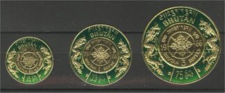 BHUTAN GOLD FOIL SET OF 3 never issued STAMPS FROM 1966 / <i>BHUTAN, DREI GOLDFOLIENMARKEN, UNVERAUSGABT, postfrisch!</i>