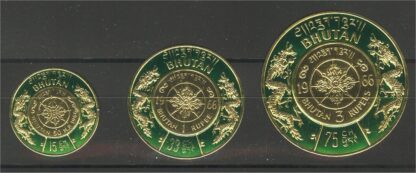 BHUTAN GOLD FOIL SET OF 3 never issued STAMPS FROM 1966 / <i>BHUTAN, DREI GOLDFOLIENMARKEN, UNVERAUSGABT, postfrisch!</i>