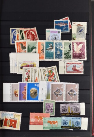 TWO STOCKBOOKS MOSTLY TOPICAL STAMPS AS IS / <i>Zwei Einsteckbücher mit meist thematischen Marken meist postfrisch, angeboten wie besehen</i>