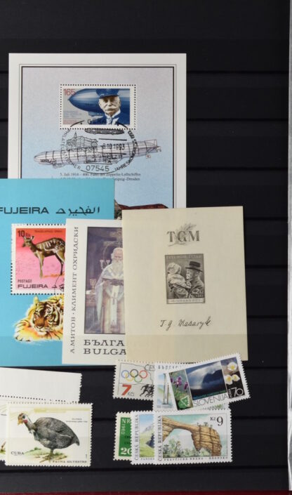 TWO STOCKBOOKS MOSTLY TOPICAL STAMPS AS IS / <i>Zwei Einsteckbücher mit meist thematischen Marken meist postfrisch, angeboten wie besehen</i> - Image 9