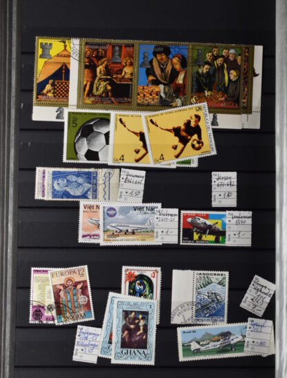 TWO STOCKBOOKS MOSTLY TOPICAL STAMPS AS IS / <i>Zwei Einsteckbücher mit meist thematischen Marken meist postfrisch, angeboten wie besehen</i> - Image 11