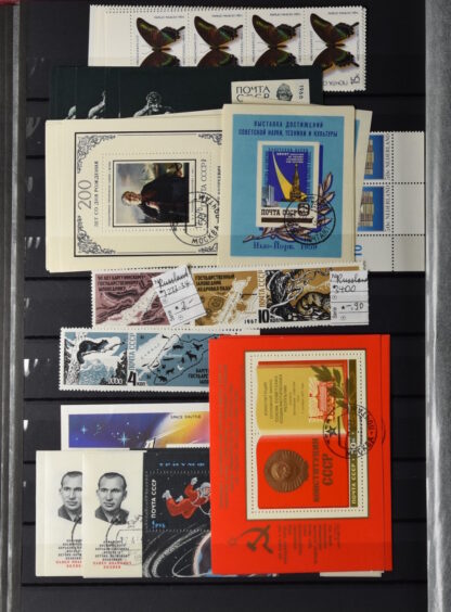 TWO STOCKBOOKS MOSTLY TOPICAL STAMPS AS IS / <i>Zwei Einsteckbücher mit meist thematischen Marken meist postfrisch, angeboten wie besehen</i> - Image 17
