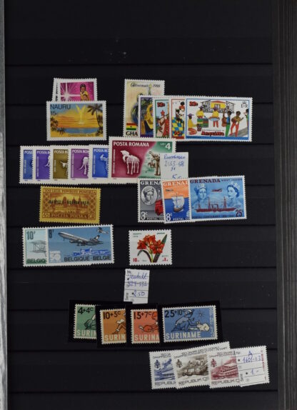 TWO STOCKBOOKS MOSTLY TOPICAL STAMPS AS IS / <i>Zwei Einsteckbücher mit meist thematischen Marken meist postfrisch, angeboten wie besehen</i> - Image 20