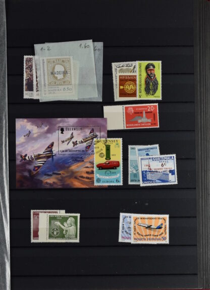 TWO STOCKBOOKS MOSTLY TOPICAL STAMPS AS IS / <i>Zwei Einsteckbücher mit meist thematischen Marken meist postfrisch, angeboten wie besehen</i> - Image 30