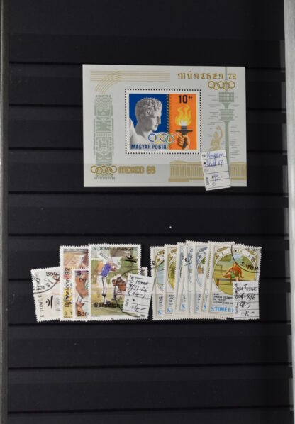 TWO STOCKBOOKS MOSTLY TOPICAL STAMPS AS IS / <i>Zwei Einsteckbücher mit meist thematischen Marken meist postfrisch, angeboten wie besehen</i> - Image 35