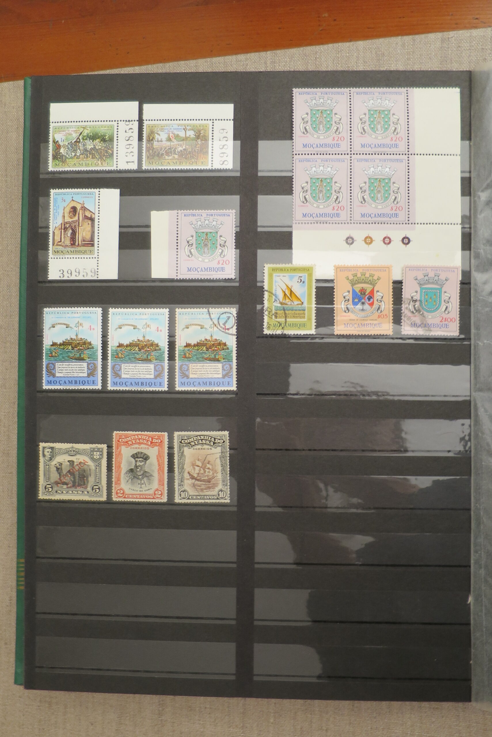 PORTUGAL + PORTUGUESE COLONIES STOCK BOOK / <i>PORTUGAL / PORTUGIESISCHE KOLONIEN –</i> - Image 31