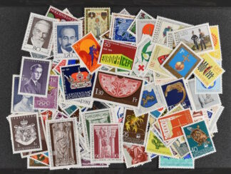 LIECHTENSTEIN, 200 DIFFERENT STAMPS FROM 1960 ON, ALL MNH <i>LIECHTENSTEIN – 200 verschiedene Marken ab 1960, alle postfrisch</i>