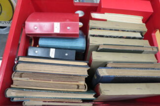 Worldwide accumulation, as received, ca. 1872–1960 /<i>KONVOLUT GANZE WELT, WIE ABGEHOLT ca. 1872/1960</i>