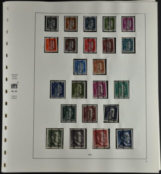 AUSTRIA, SUPERB COLLECTION 1945-90 TWO VOLUMES ALL NEVER HINGED WITH RENNER MINISHEETS! / <i>Österreich, hervorragende Sammlung 1945–90, zwei Bände, alles postfrisch, inklusive Renner-Blocks!</i>